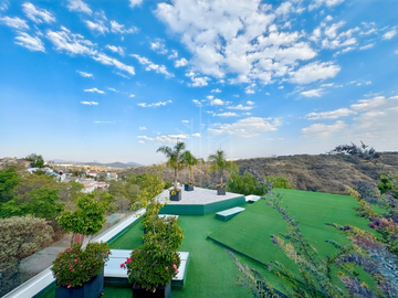 Casa Exclusiva con Vista Arbolada, Sauna Privado y Diseño de Legarreta en La Estadía