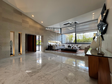 Casa Exclusiva con Vista Arbolada, Sauna Privado y Diseño de Legarreta en La Estadía