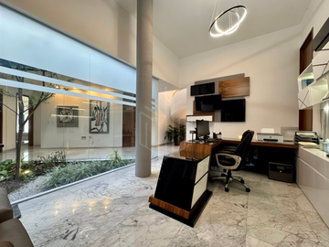Casa Exclusiva con Vista Arbolada, Sauna Privado y Diseño de Legarreta en La Estadía
