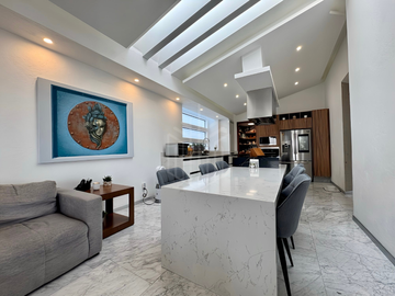 Casa Exclusiva con Vista Arbolada, Sauna Privado y Diseño de Legarreta en La Estadía