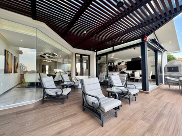 Casa Exclusiva con Vista Arbolada, Sauna Privado y Diseño de Legarreta en La Estadía