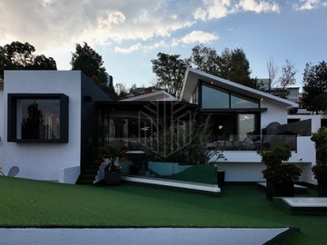 Casa Exclusiva con Vista Arbolada, Sauna Privado y Diseño de Legarreta en La Estadía