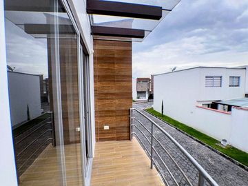 Venta casas a estrenar 120 m2 Conocoto 3 dormit.
