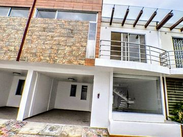 Venta casas a estrenar 120 m2 Conocoto 3 dormit.