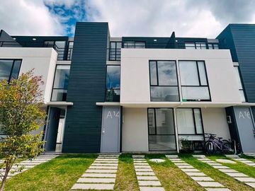 CASA EN VENTA TUMBACO SECTOR HILACRIL