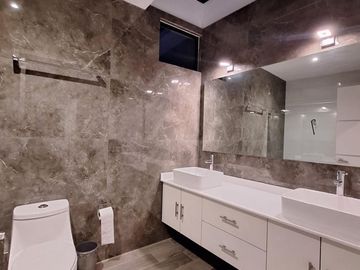Casa en Residencial Corinto