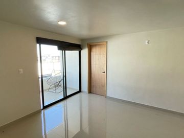 Casa Moderna Nueva En Venta,  De Tres Niveles, En Hacienda Barbabosa, A 5 Min De C.u. Y De La Estación Del Tren, A 15 Min Del Centro De Toluca  Y De M