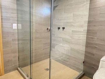 Casa Moderna Nueva En Venta,  De Tres Niveles, En Hacienda Barbabosa, A 5 Min De C.u. Y De La Estación Del Tren, A 15 Min Del Centro De Toluca  Y De M