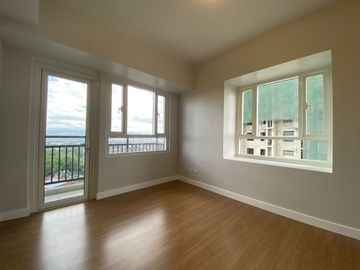 FOR SALE - Bare Brand New Corner Unit with Balcony in The Arton by Rockwell, Quezon City