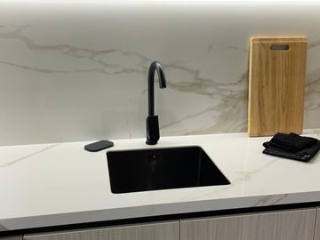 SUITE EN VENTA AV. REPUBLICA DEL SALVADOR CERCA AL PARQUE LA CAROLINA