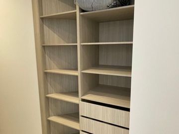 SUITE EN VENTA AV. REPUBLICA DEL SALVADOR CERCA AL PARQUE LA CAROLINA