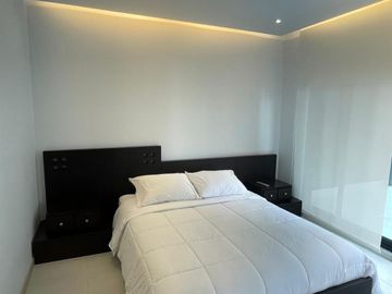SUITE EN VENTA AV. REPUBLICA DEL SALVADOR CERCA AL PARQUE LA CAROLINA