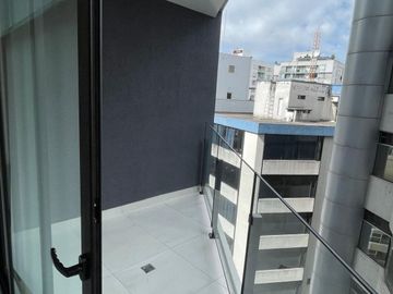 SUITE EN VENTA AV. REPUBLICA DEL SALVADOR CERCA AL PARQUE LA CAROLINA