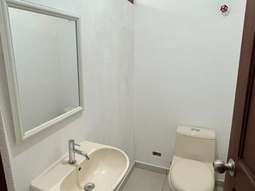 VENDO DPTO FRENTE A PARQUE - CONDOROMA