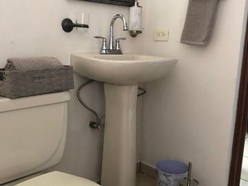 DEPARTAMENTO TIPO LOFT EN RENTA EN RAMOS ARIZPE COMPLETAMENTE AMUEBLADO Y EQUIPADO