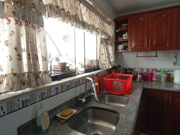 Se Alquila Casa De 3 Pisos En Zona Exclusiva De La Molina
