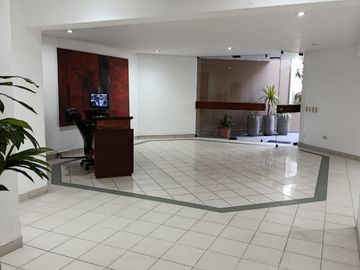 Luminoso y amplio departamento de 4 dormitorios venta, San Borja