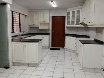 Luminoso y amplio departamento de 4 dormitorios venta, San Borja