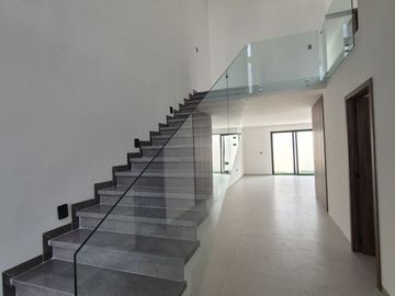 CASA EN PREVENTA CON 3 RECÁMARAS UBICADA SOBRE RECTA A CHOLULA.