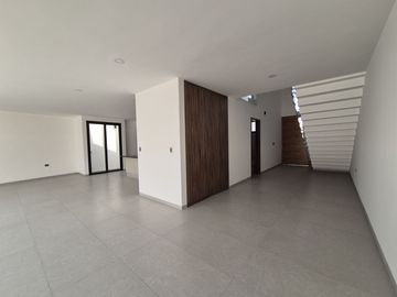 CASA EN PREVENTA CON 3 RECÁMARAS UBICADA SOBRE RECTA A CHOLULA.