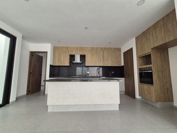 CASA EN PREVENTA CON 3 RECÁMARAS UBICADA SOBRE RECTA A CHOLULA.