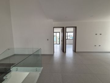 CASA EN PREVENTA CON 3 RECÁMARAS UBICADA SOBRE RECTA A CHOLULA.