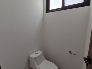 CASA EN PREVENTA CON 3 RECÁMARAS UBICADA SOBRE RECTA A CHOLULA.
