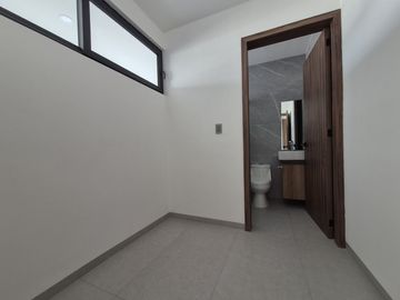 CASA EN PREVENTA CON 3 RECÁMARAS UBICADA SOBRE RECTA A CHOLULA.