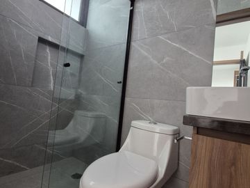CASA EN PREVENTA CON 3 RECÁMARAS UBICADA SOBRE RECTA A CHOLULA.