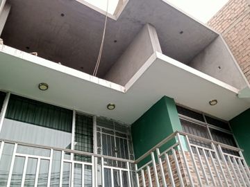 Casa 3 pisos Tungasuca carabayllo