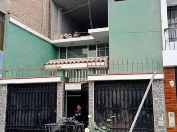 Casa 3 pisos Tungasuca carabayllo