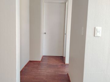 OCASIÓN DEPARTAMENTO EN ALQUILER CON VISTA A LAS ÁREAS COMUNES DEL CONDOMINIO - PRECIO INCLUYE MANTENIMIENTO EN LAURELES 3 COMAS