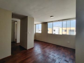 OCASIÓN DEPARTAMENTO EN ALQUILER CON VISTA A LAS ÁREAS COMUNES DEL CONDOMINIO - PRECIO INCLUYE MANTENIMIENTO EN LAURELES 3 COMAS