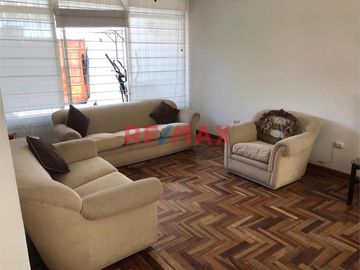 📣 ¡¡No Dejes Pasar Esta Oportunidad!! ¡¡ Vive En Una Zona Segura Y Tranquila De Surco !! 🏡 ¡¡Tu Próximo Hogar Te Espera !! 🔑 ¡¡ Independencia, Segu