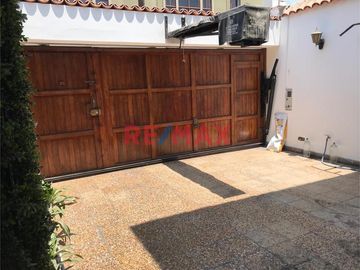 📣 ¡¡No Dejes Pasar Esta Oportunidad!! ¡¡ Vive En Una Zona Segura Y Tranquila De Surco !! 🏡 ¡¡Tu Próximo Hogar Te Espera !! 🔑 ¡¡ Independencia, Segu