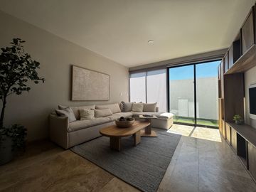 Casa en Venta en Privada en Villa Magna modelo VIDAN