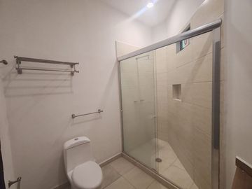 HERMOSA RESIDENCIA EN VENTA 🏡 en Condominio tipo Americano