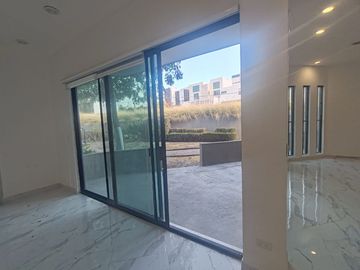 HERMOSA RESIDENCIA EN VENTA 🏡 en Condominio tipo Americano