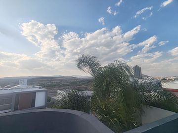 HERMOSA RESIDENCIA EN VENTA 🏡 en Condominio tipo Americano