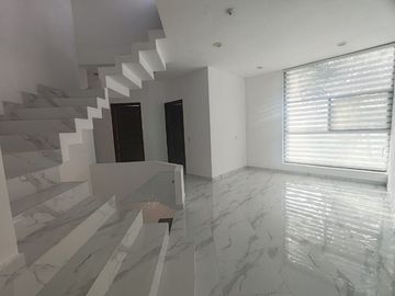 HERMOSA RESIDENCIA EN VENTA 🏡 en Condominio tipo Americano
