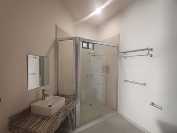 HERMOSA RESIDENCIA EN VENTA 🏡 en Condominio tipo Americano