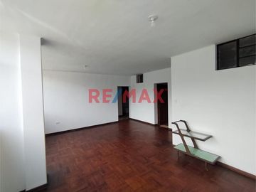 Vendo Departamento En Pueblo Libre (Cerca Al Parque Amoretti)