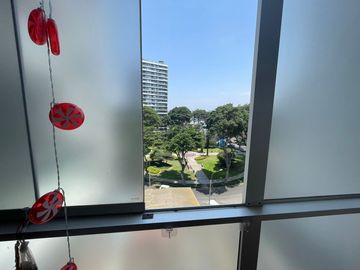 🌟 📢 ¡¡ Excelente Oportunidad !! ¡¡ Venta De Bonito, Cómodo Y Amplio Dúplex En 7° Piso Muy Bien Ubicado En Miraflores En Zona Céntrica Y Segura Y Con