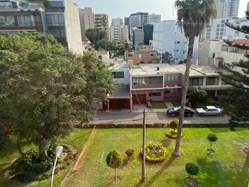 VENDO DEPARTAMENTO FRENTE A PARQUE - A UN PASO DEL PLAZA VEA CORTIJO