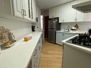 VENDO DEPARTAMENTO FRENTE A PARQUE EN LA AURORA