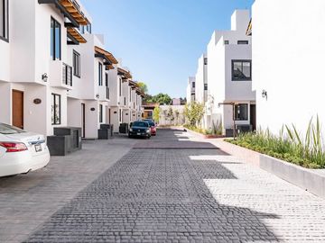 Hermosa Casa en Venta en Lutecia, Lomas Estrella, Iztapalapa, CDMX