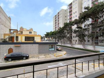 🏠 **Casa En Venta - Alondras 266 Esq Con Las Aguilas 224M2, Bellavista, Callao**