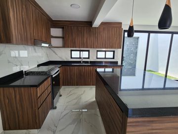 Casa nueva en venta en Toluca, Residencial Lirios 2