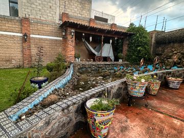 VENTA DE JARDIN DE FIESTAS, HERMOSO JARDIN DE FIESTAS CON ESPECTACULAR KIOSCO AL CENTRO, EN LA EXCLUSIVA ZONA CAMPESTRE DE CACALOMACAN