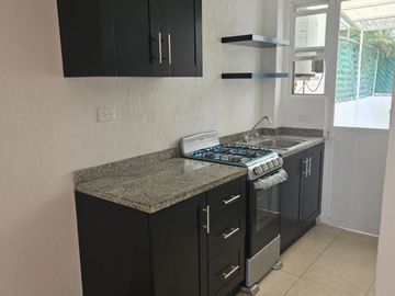 Casa en venta en Cancún poligono sur con asadores y alberca !Aptas para Infonavit.